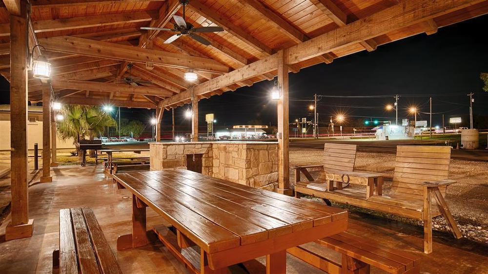 Days Inn By Wyndham ראונד רוק מראה חיצוני תמונה