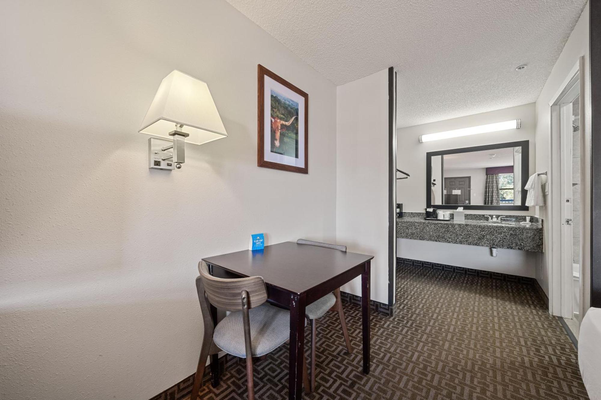 Days Inn By Wyndham ראונד רוק מראה חיצוני תמונה
