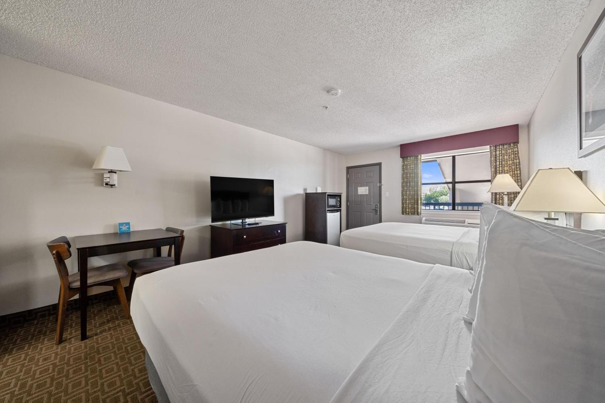 Days Inn By Wyndham ראונד רוק מראה חיצוני תמונה