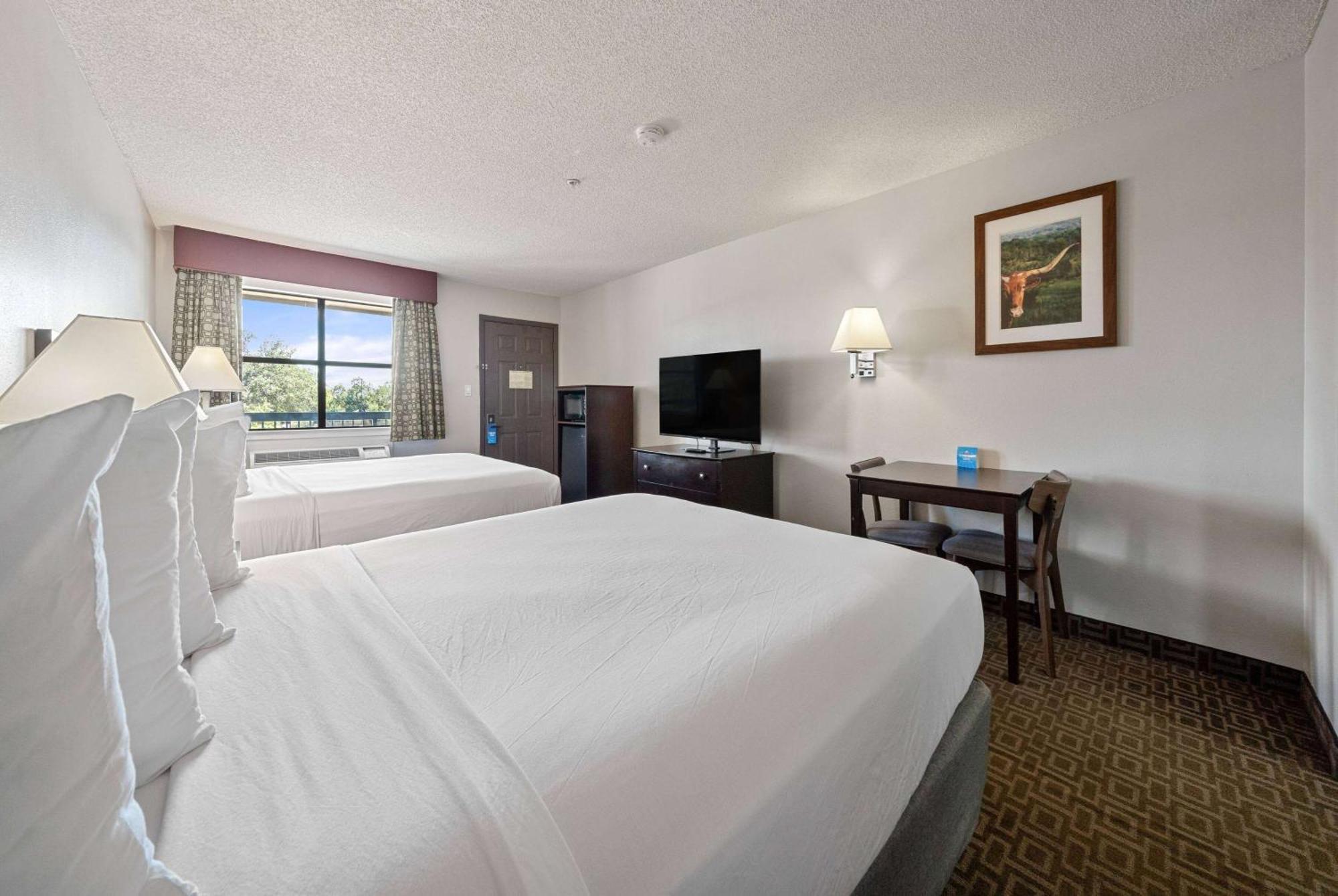 Days Inn By Wyndham ראונד רוק מראה חיצוני תמונה