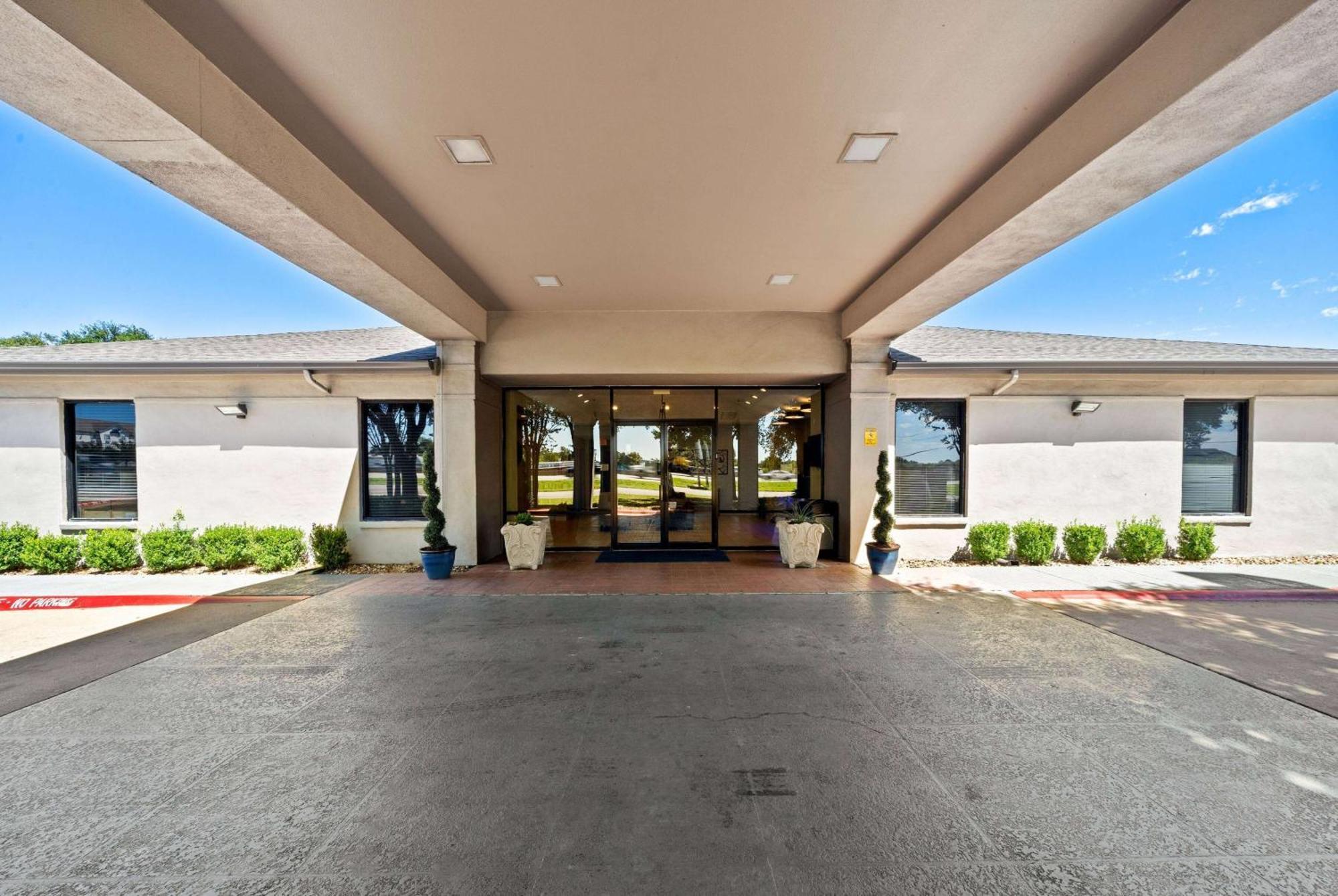 Days Inn By Wyndham ראונד רוק מראה חיצוני תמונה
